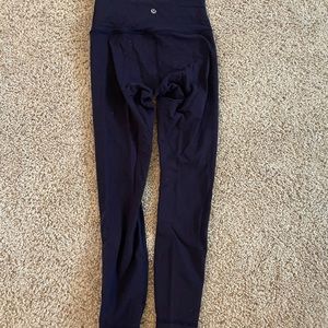 Navy Lulu Lemon leggings